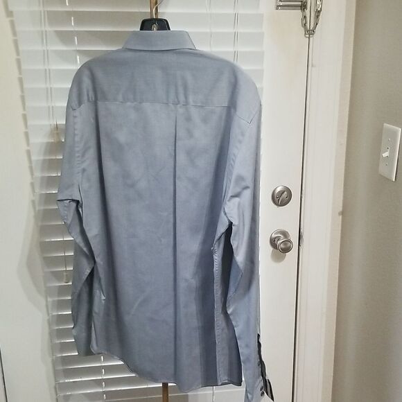 Men's Stone Rose Gray Button-Up Shirt Size Small - Picture 4 of 6